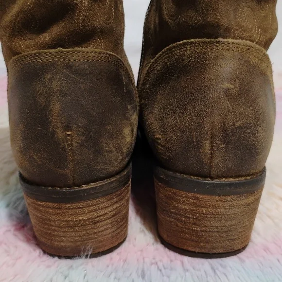 Olukai Kalulani Boot Seal Brown Mustang Distressed Boots Sz.7 Gently Worn - Picture 10 of 16